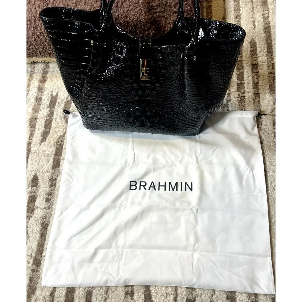Brahmin Mallory Black Melborne Satchel With Gold Clasp Zipper Pocket EUC